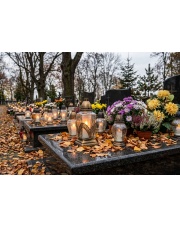 Jak zadbać o groby przed Świętem Zmarłych?